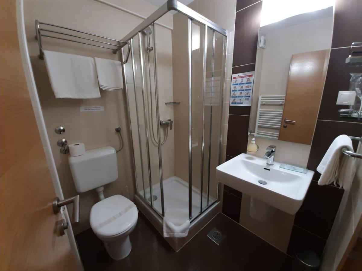 Hotel Garic Garesnica Εξωτερικό φωτογραφία