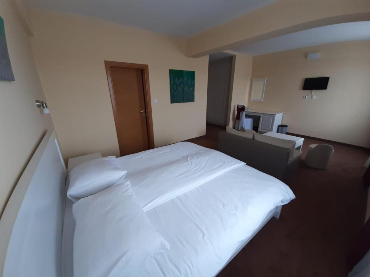 Hotel Garic Garesnica Εξωτερικό φωτογραφία