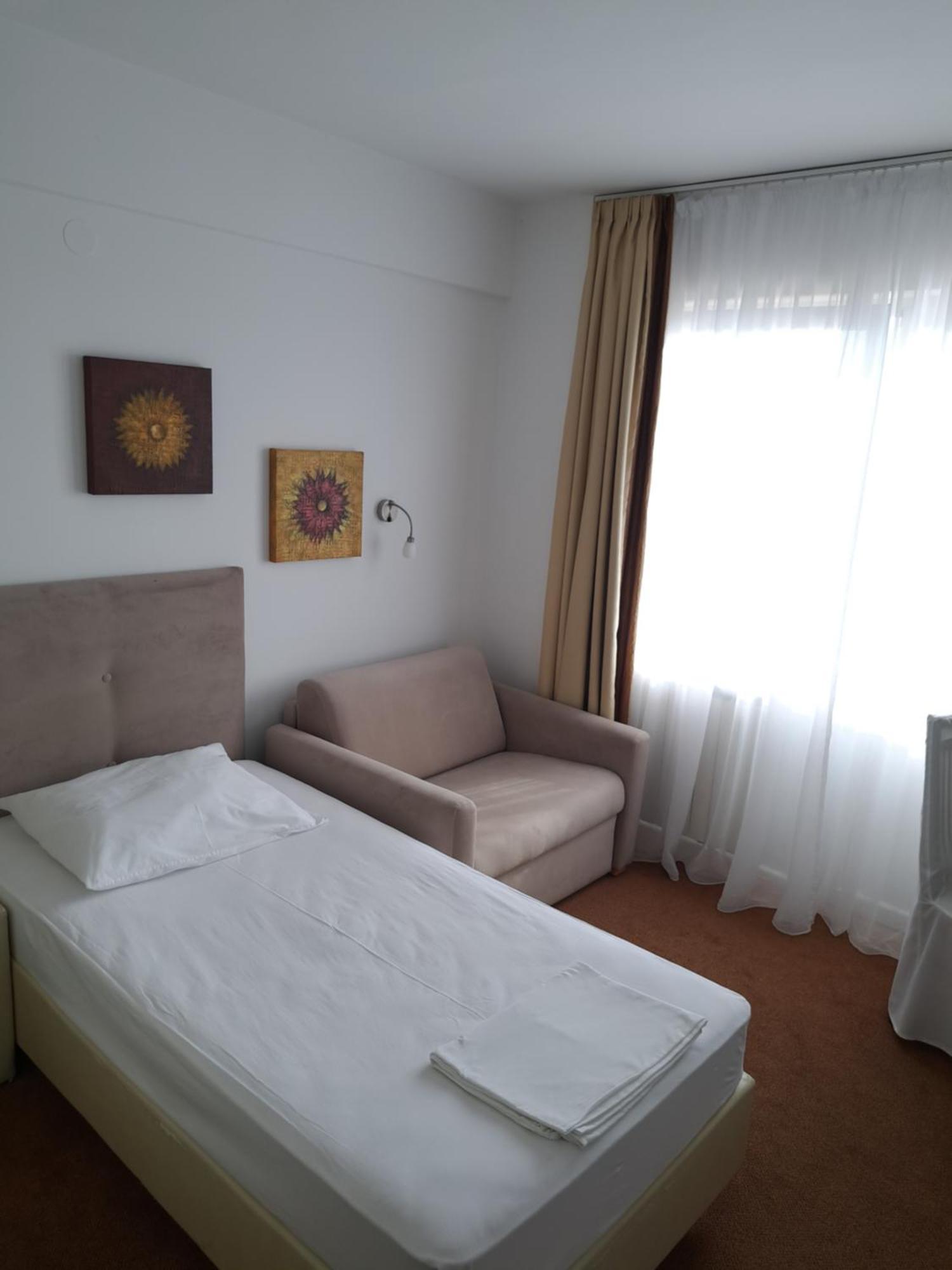 Hotel Garic Garesnica Εξωτερικό φωτογραφία